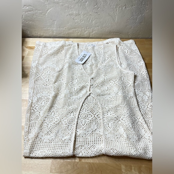 12th Tribe Women’s Serene Natural Crochet Top Size Medium - Picture 2 of 12